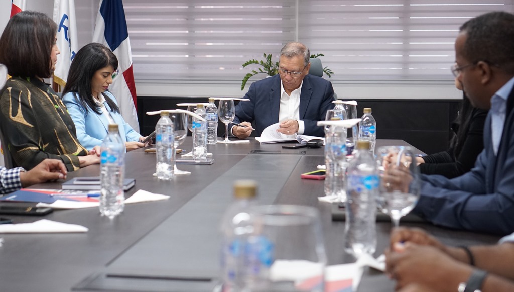 refidomsa-renueva-pacto-colectivo-con-sustanciales-reivindicaciones-para-sus-trabajadores