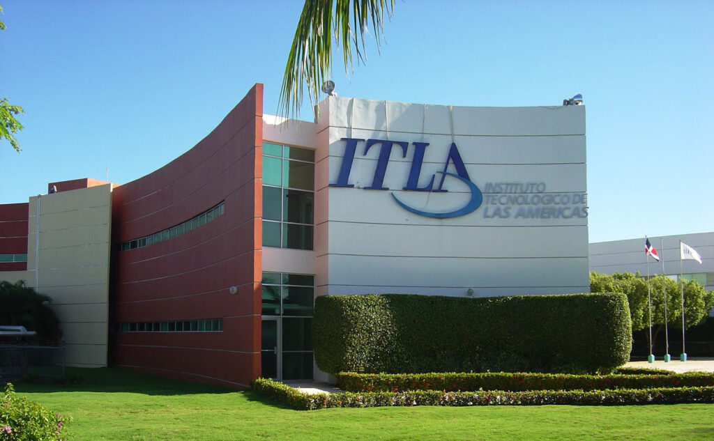 itla-aclara-situacion-del-centro-de-capacitaciones-en-monte-plata-y-anuncia-plan-de-expansion-en-provincias