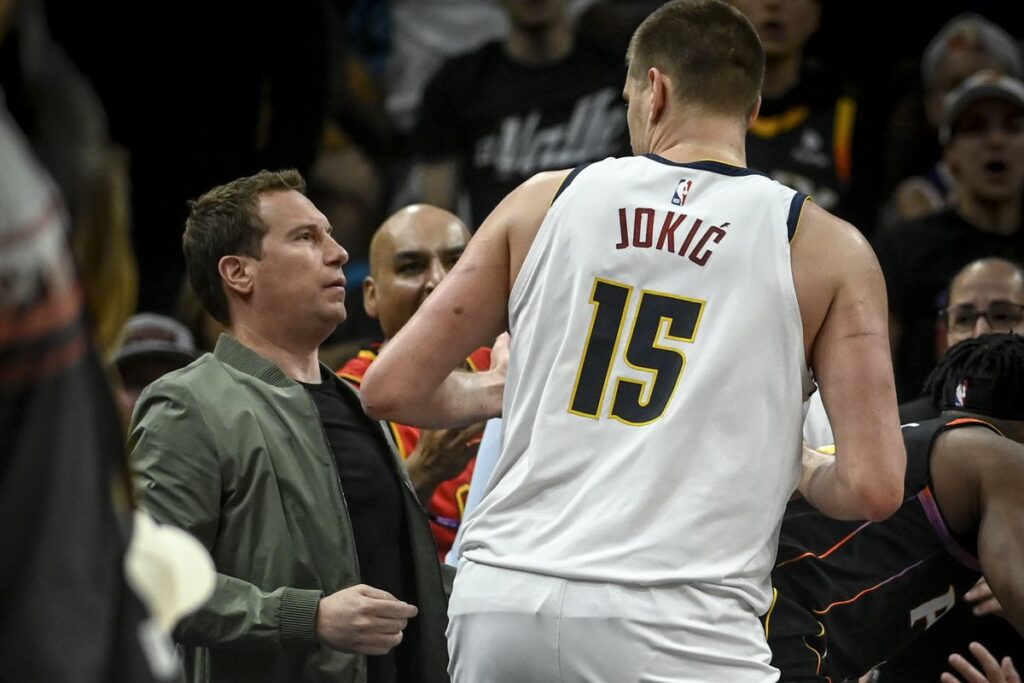 nikola-jokic-sento-de-un-empujon-al-dueno-de-phoenix-suns