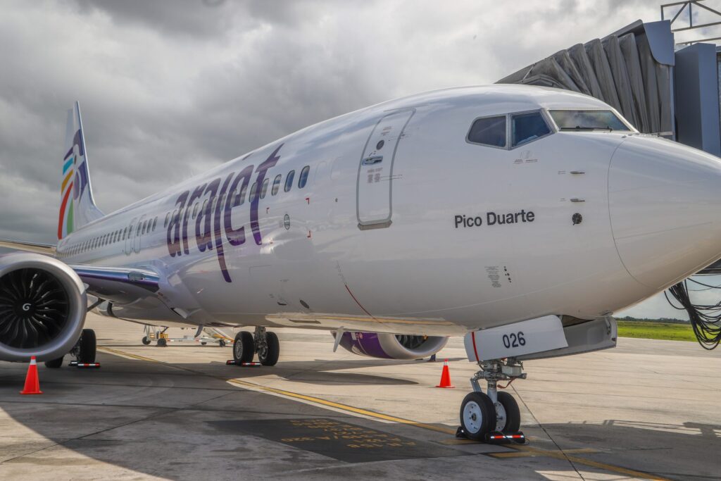 arajet-transporto-32-mil-pasajeros-en-el-mes-de-abril