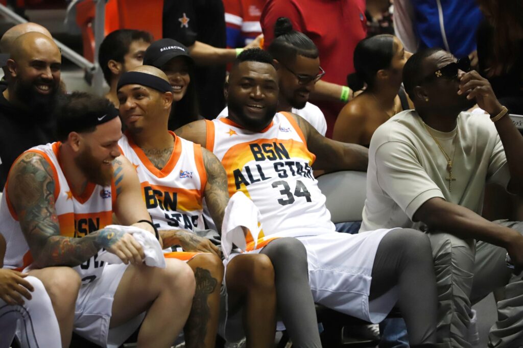 big-papi,-ozuna,-wisin-y-otros-artistas-brillan-en-el-juego-de-celebridades-de-baloncesto-puerto-rico