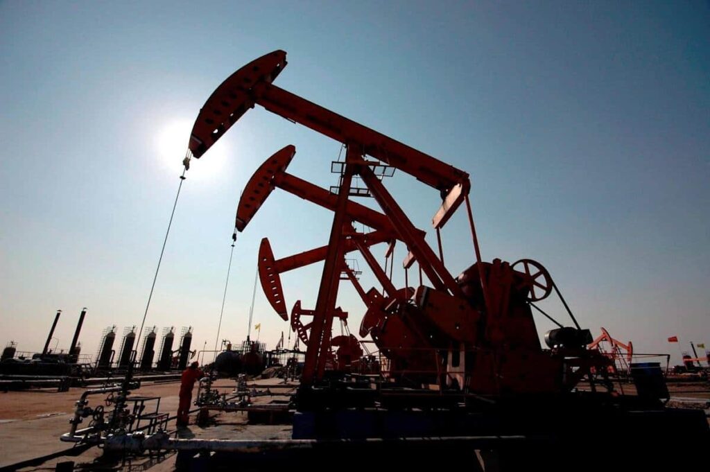 el-petroleo-de-texas-cierra-con-una-bajada-del-4,16-%-hasta-69,51-dolares-el-barril