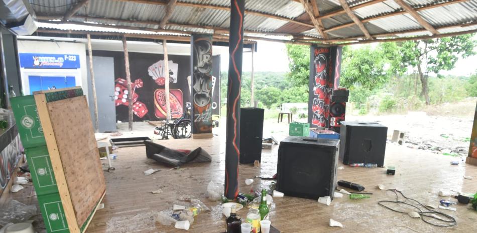 policia-nacional-apresa-a-371-personas-en-fiesta-clandestina-en-los-alcarrizos