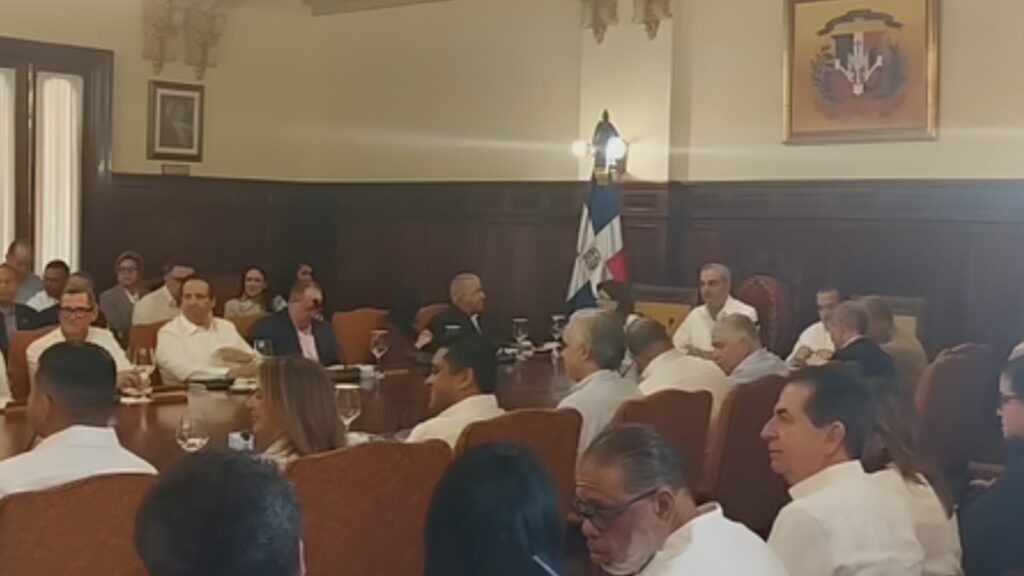 video:-luis-abinader-encabeza-consejo-de-ministros-extendido