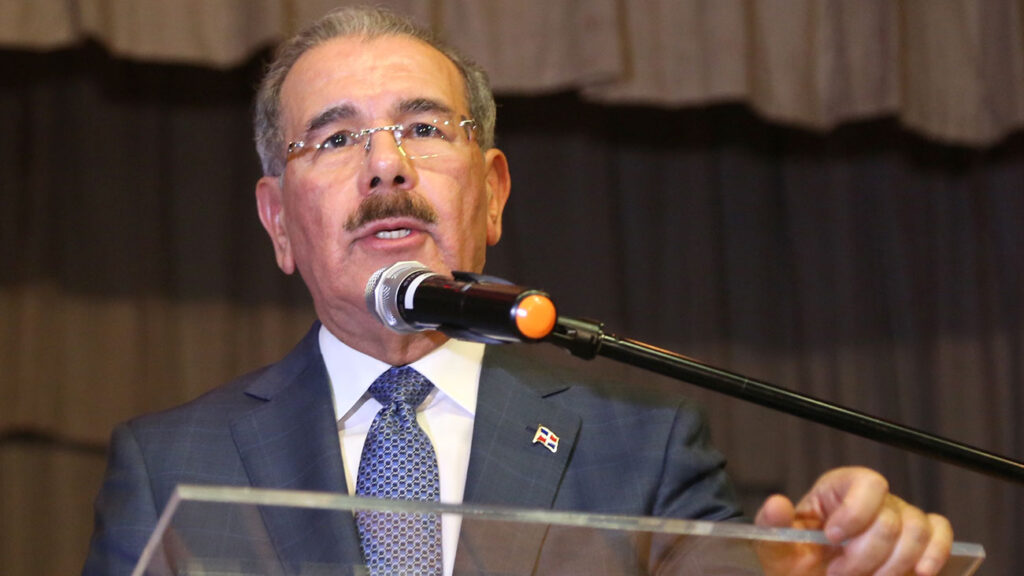 expresidente-alerta-sobre-deuda-y-riesgo-economico-en-republica-dominicana