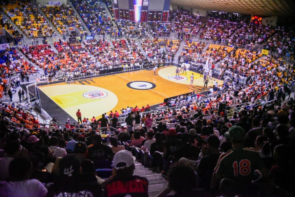 cdp-y-pueblo-nuevo-pegan-primero-en-domingo-caliente-del-basket-santiago