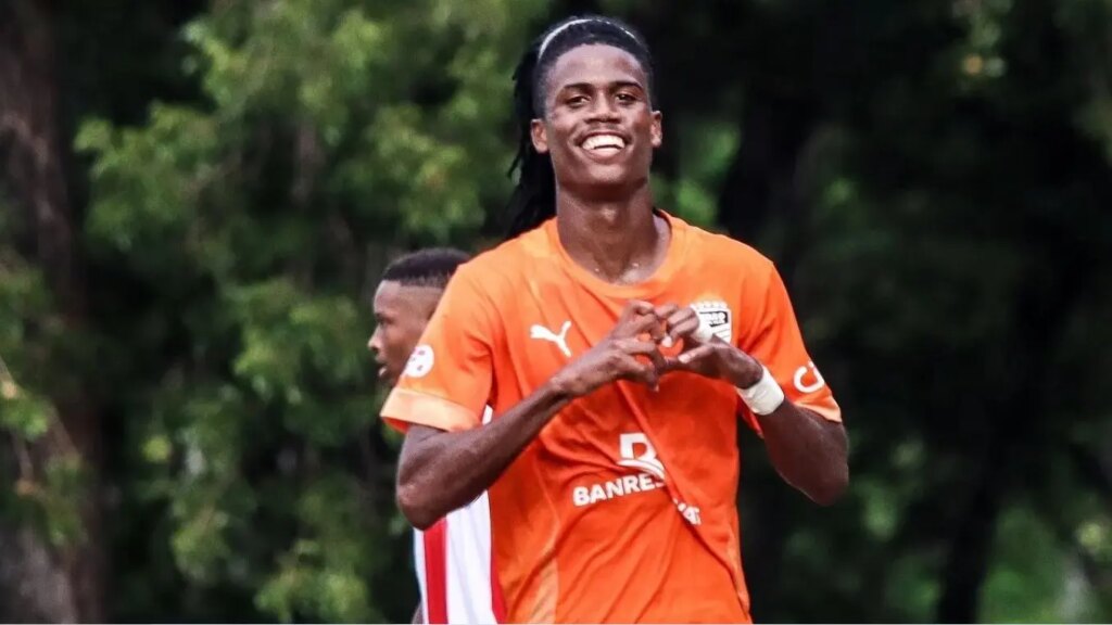 sarante-y-reyes:-dos-jovenes-promesas-que-se-destacan-en-el-futbol-local-de-la-ldf