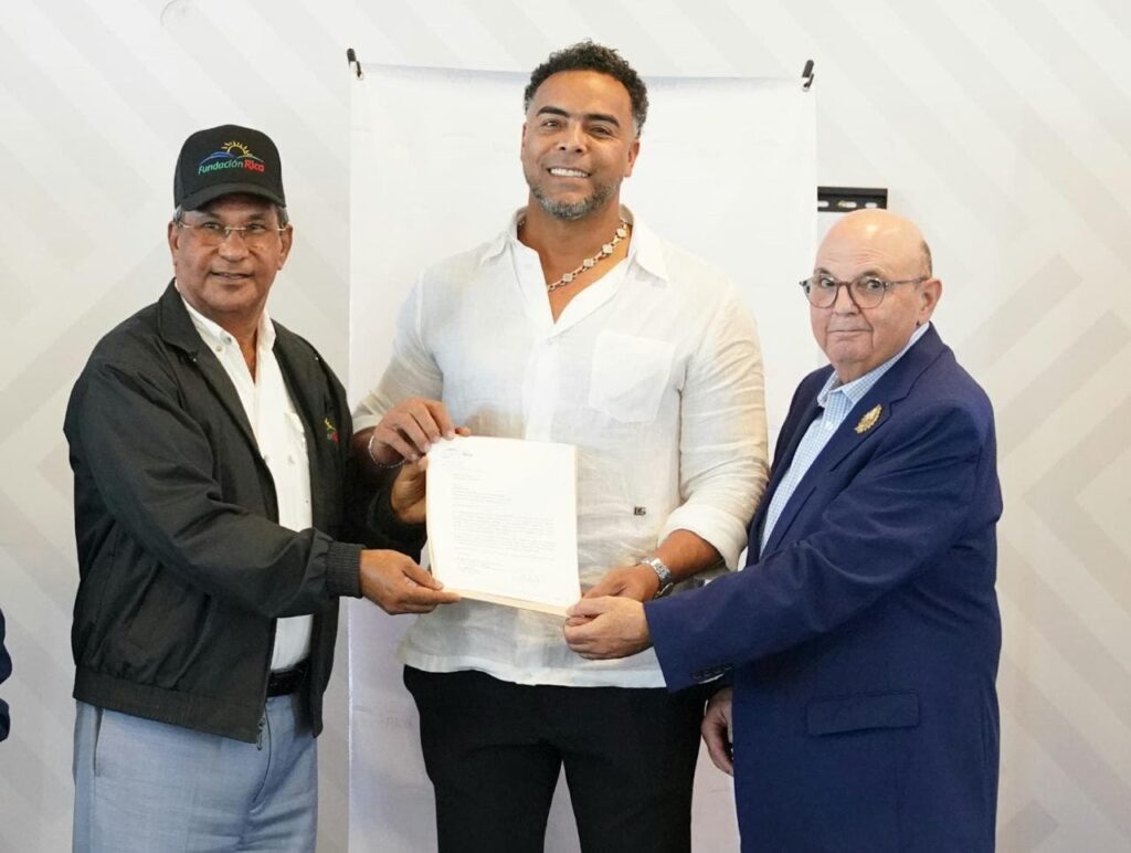 grupo-rica-dedica-xv-torneo-de-beisbol-rbi-a-nelson-cruz