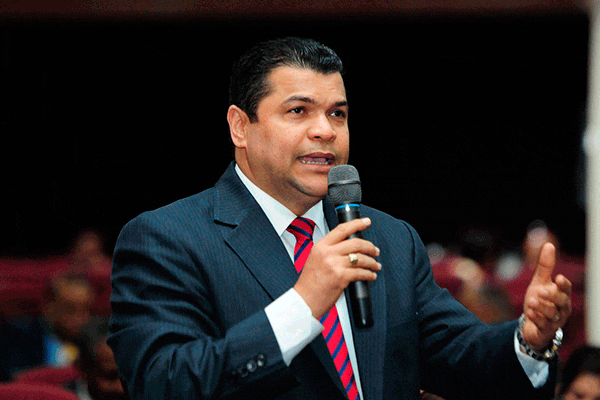 tobias-crespo-realizara-operativos-odontologicos-y-medicos-en-el-distrito-nacional