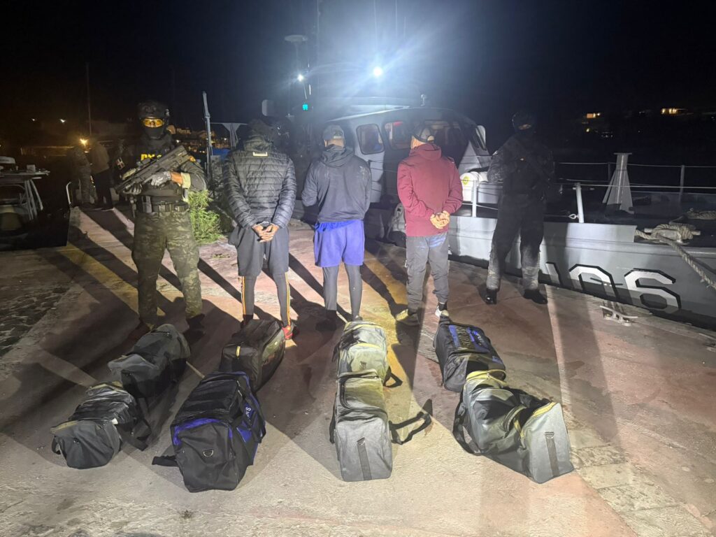dncd-ocupa-136-paquetes-de-presunta-cocaina-en-costas-de-la-altagracia
