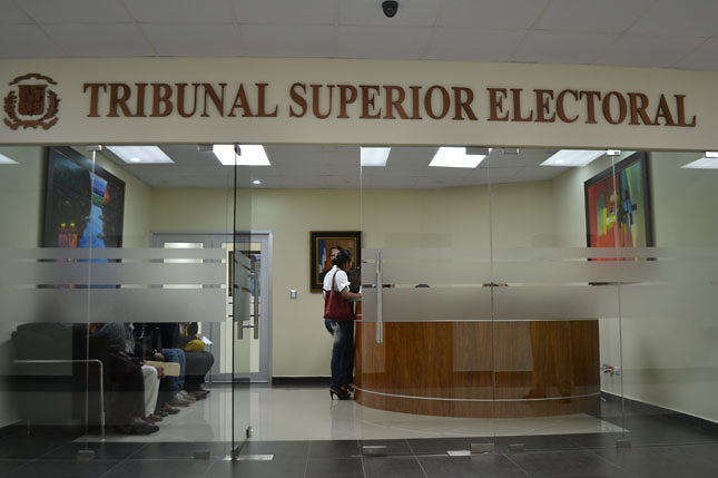 tribunal-superior-electoral-declara-inadmisible-accion-de-amparo-contra-fuerza-del-pueblo