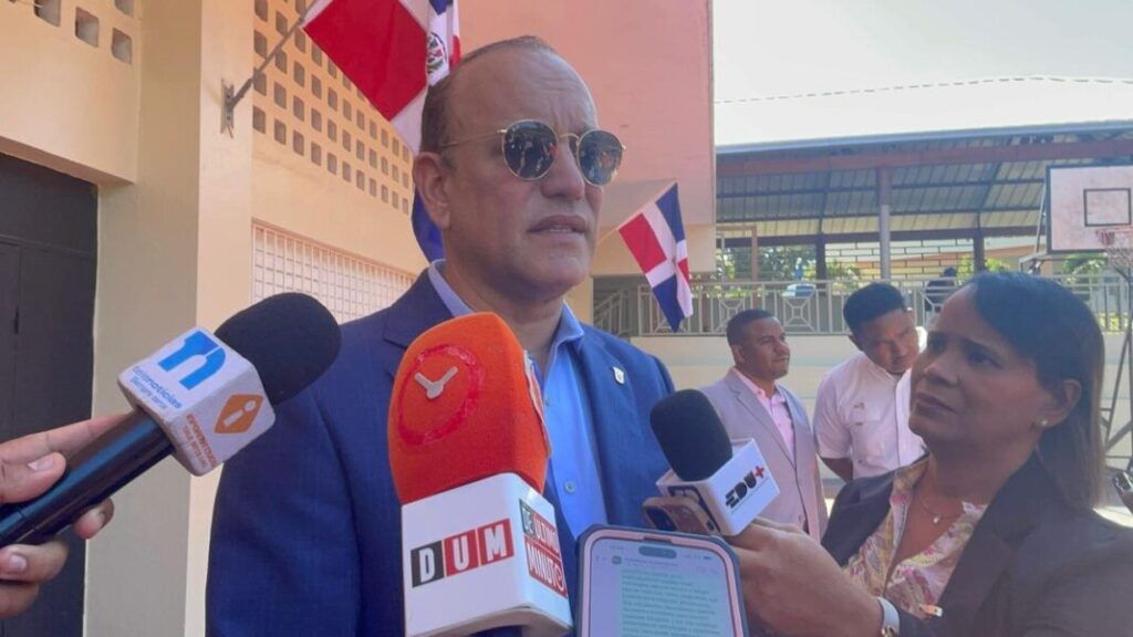 alcalde-de-santiago-anuncia-remozamiento-del-hospedaje-yaque-iniciara-en-seis-semanas