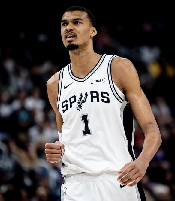 los-spurs-superan-114-103-a-los-pistons