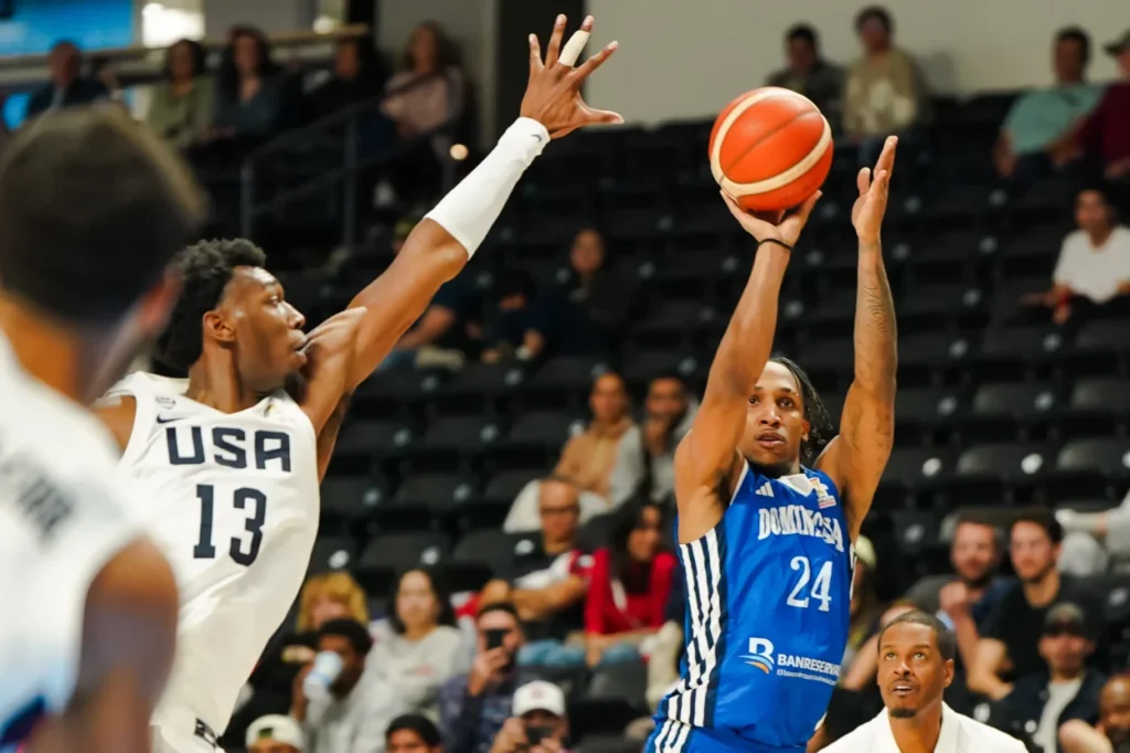 seleccion-dominicana-se-envalentona-y-supera-a-estados-unidos-en-clasificatorio-mudial-de-baloncesto