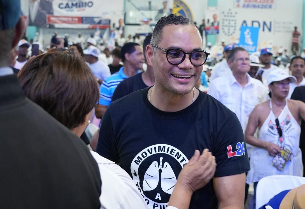 alexander-liz-anuncia-aspiracion-a-la-presidencia-del-prm-en-el-distrito