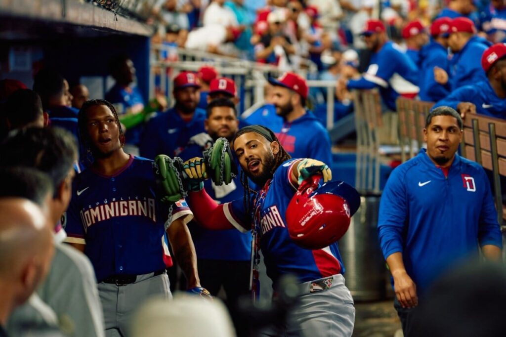 tatis-jr.-se-une-al-party-jonronero-con-grand-slam-y-bello-luce-imponente-en-triunfo-rd-sobre-israel