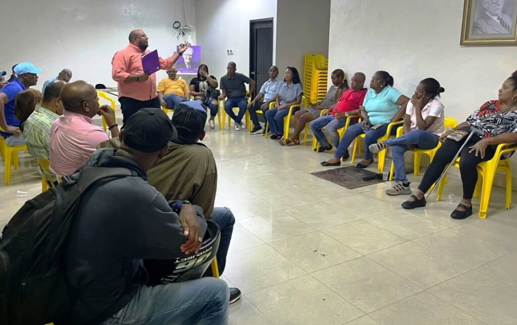 pld-se-reune-con-junta-de-vecinos-y-asociacion-de-amas-de-casa-en-el-distrito-nacional