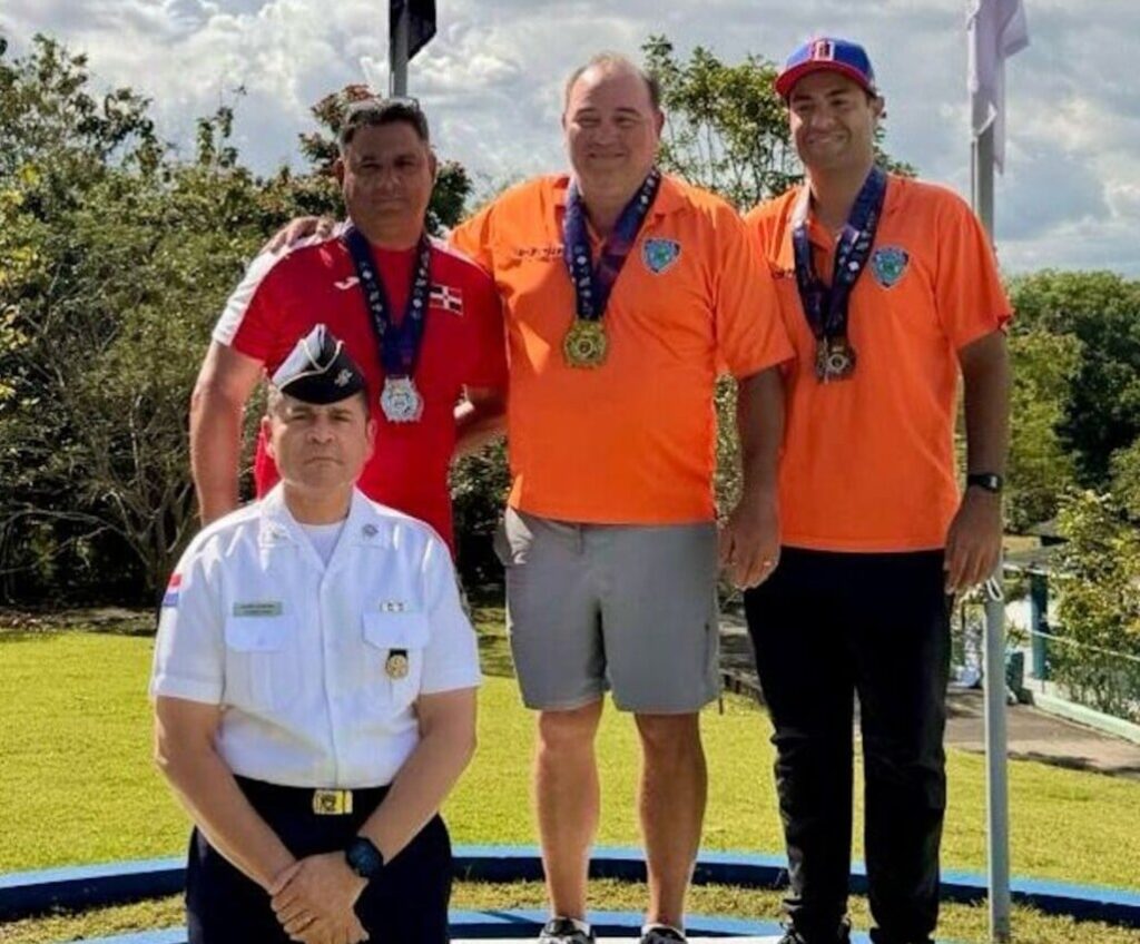policia-campeon-en-tiro-de-escopeta-juegos-militares