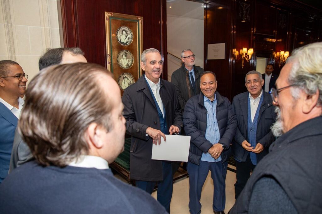 abinader-aterriza-en-francia-con-agenda-anticorrupcion-y-acuerdos-estrategicos