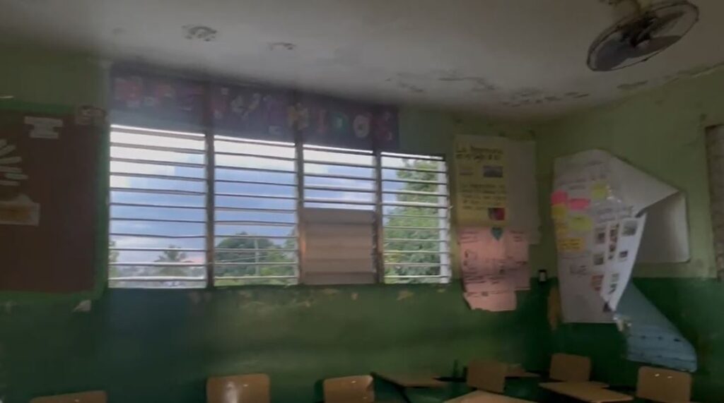 avanzado-deterioro:-padres-piden-cierre-del-liceo-ana-ilda-perez-en-los-alcarrizos