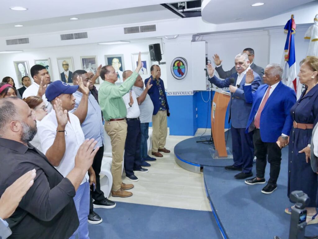 miguel-vargas:-abinader-ha-endeudado-al-pais-tres-veces-mas-que-todos-los-gobiernos-desde-trujillo