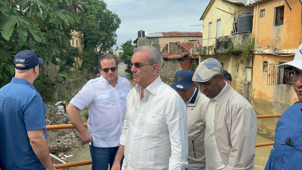 reportaje-abinader-visita-zonas-afectadas-por-lluvias-mientras-cumple-con-su-agenda-ordinaria
