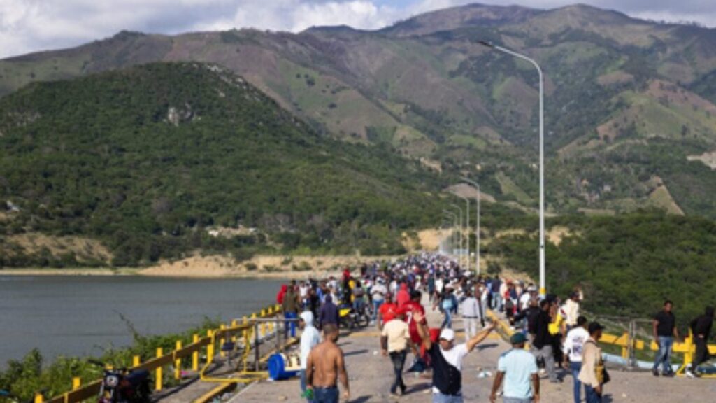 felicitan-decision-del-presidente-abinader-de-paralizar-actividad-minera-en-san-juan