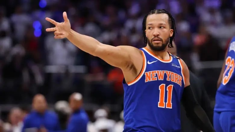 jalen-brunson-se-crece-a-la-hora-buena-y-pone-a-los-knicks-3-0-sobre-sixers