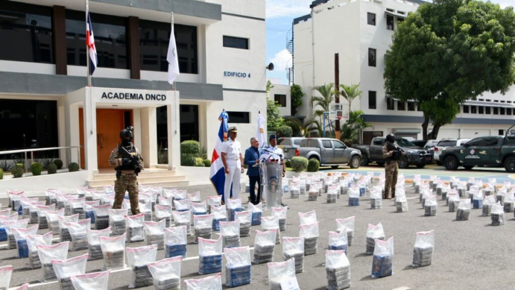 ocupan-978-paquetes-de-cocaina-frente-a-costas-de-santo-domingo