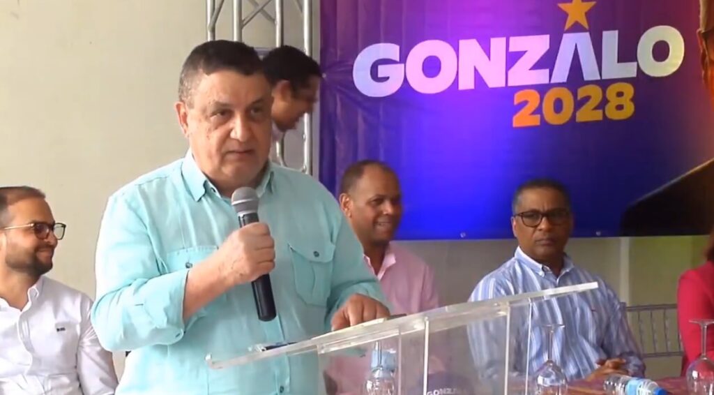 gustavo-sanchez-le-menciona-la-madre-a-carlos-amarante-baret