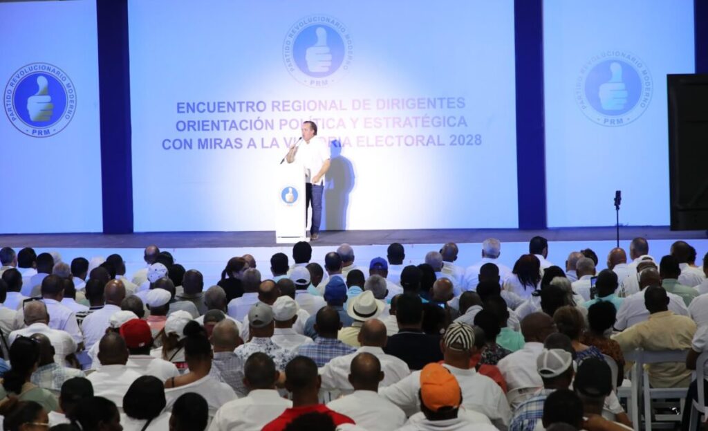 prm-reafirma-su-fortaleza-politica-en-encuentro-con-dirigentes-del-gran-santo-domingo