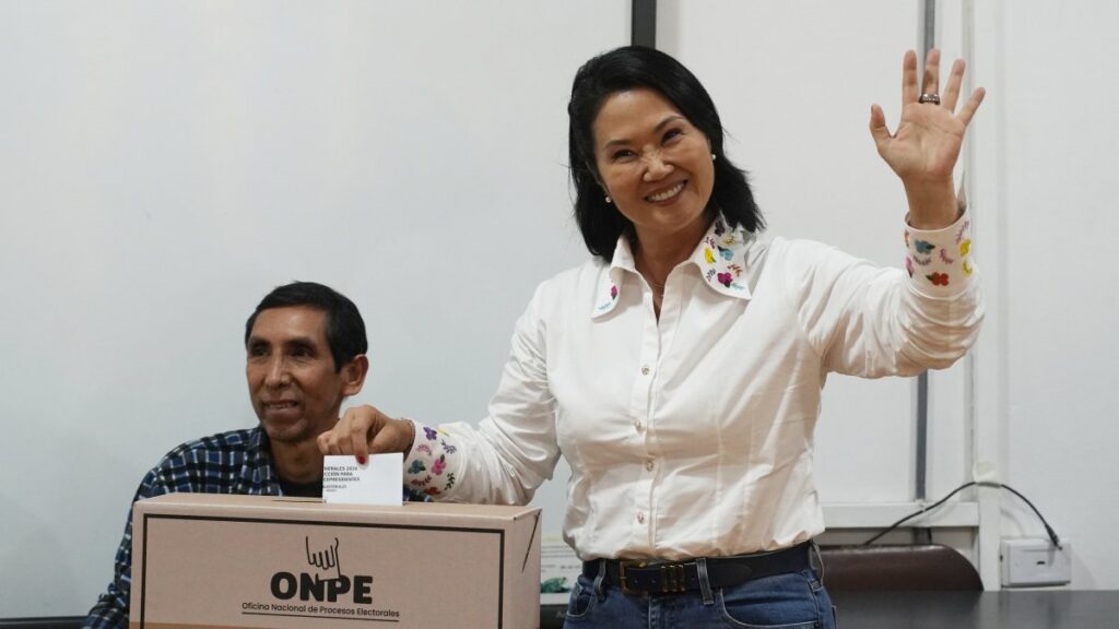 keiko-mantiene-su-ventaja-sobre-sanchez-al-llegar-al-25-%-del-escrutinio-en-peru