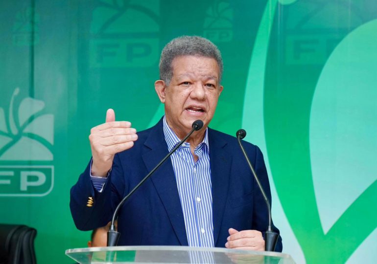 leonel-fernandez:-«las-encuestas-todavia-no-me-mandan-al-retiro»
