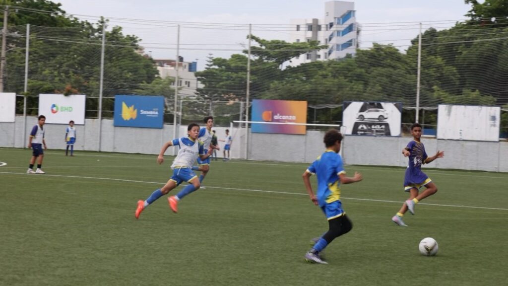 la-academia-santa-fe-avanza-como-una-de-las-mejores-escuelas-de-futbol-en-rd