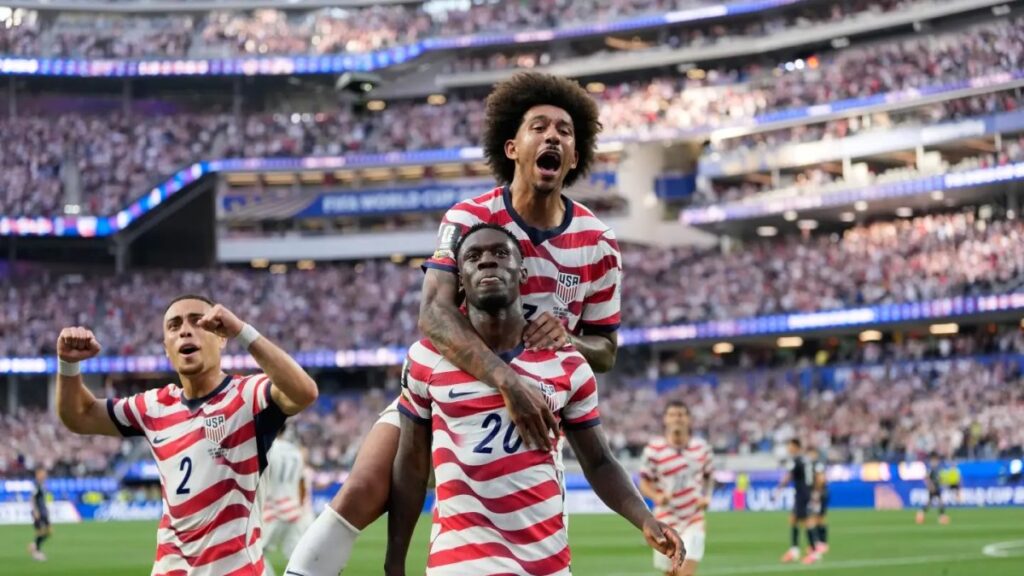 estados-unidos-monta-un-show-contra-paraguay-con-goleada-4-1