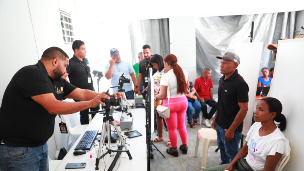 jce-realiza-operativo-especial-de-cedulacion-en-la-zona-fronteriza