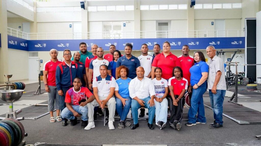 seleccion-dominicana-de-pesas-arma-base-de-entrenamientos-en-jarabacoa