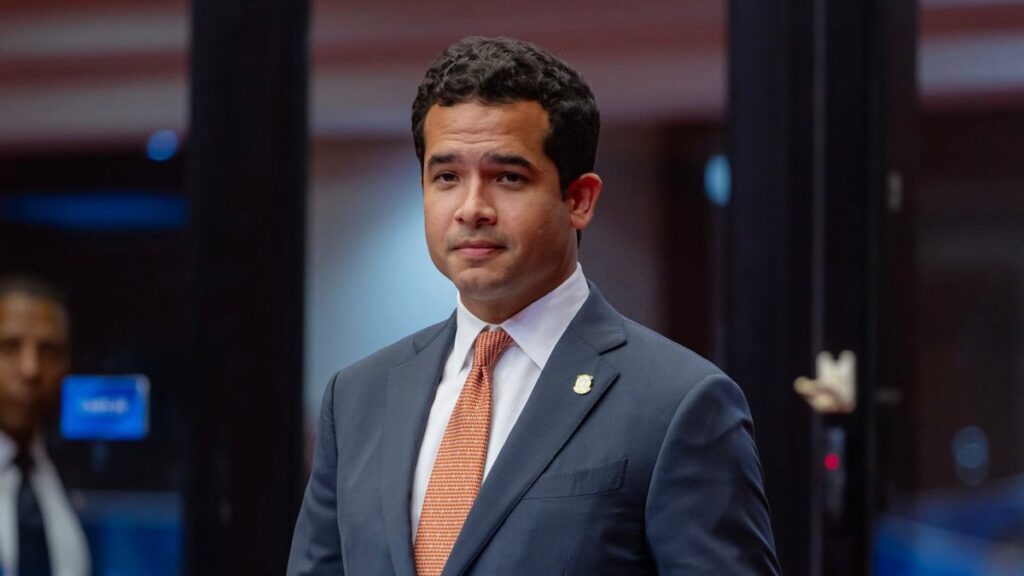 omar-fernandez-plantea-nuevo-esquema-de-anticipos-fiscales