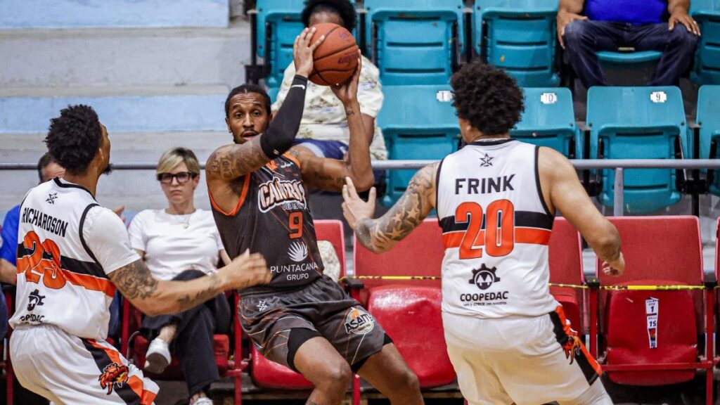 caneros-vencen-a-reales-y-se-aduenan-del-cuarto-puesto-en-la-fase-de-eliminacion-de-la-lnb