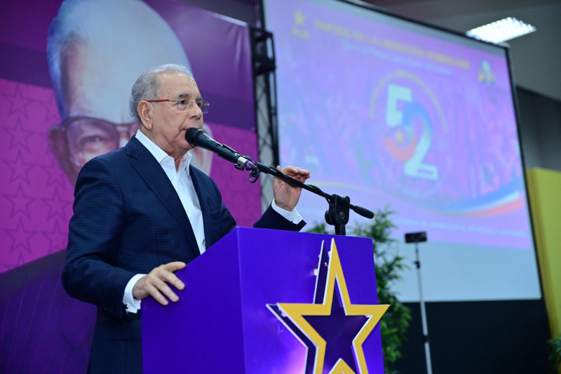 «al-gobierno-no-le-importa-la-vida-de-la-gente»-asegura-danilo-medina-al-criticar-reforma-fiscal;-dice-46%-poblacion-se-quiere-ir-del-pais