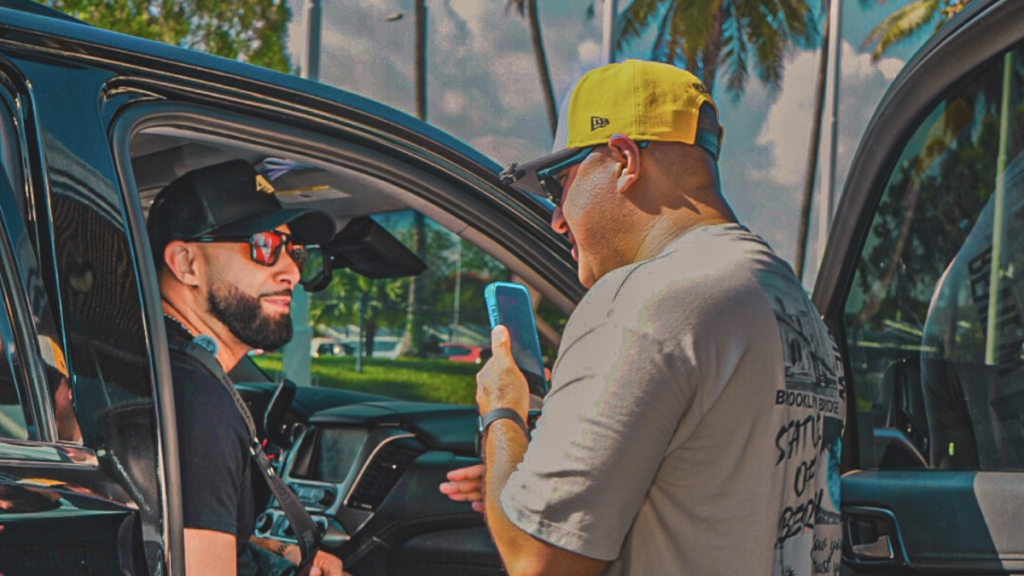 dj-joan-desde-nueva-york-conquista-a-mas-de-dos-mil-personas-en-el-salvador