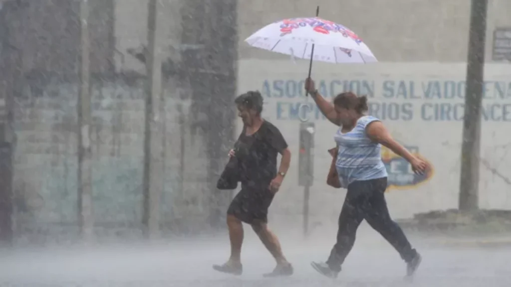 aguaceros-moderados-continuaran-hasta-el-jueves-por-paso-de-onda-tropical
