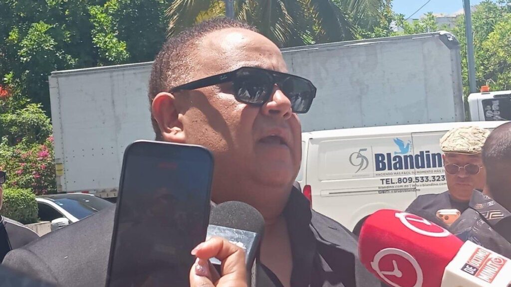 jose-pena-suazo-destaca-la-calidad-humana-de-alex-bueno:-“nunca-lo-vi-hablar-mal-de-nadie”