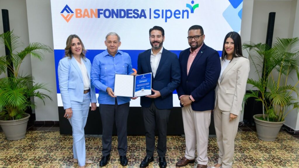 banfondesa-recibe-por-segunda-vez-el-sello-‘aqui-sabemos-de-pensiones’-por-su-compromiso-con-la-educacion-previsional