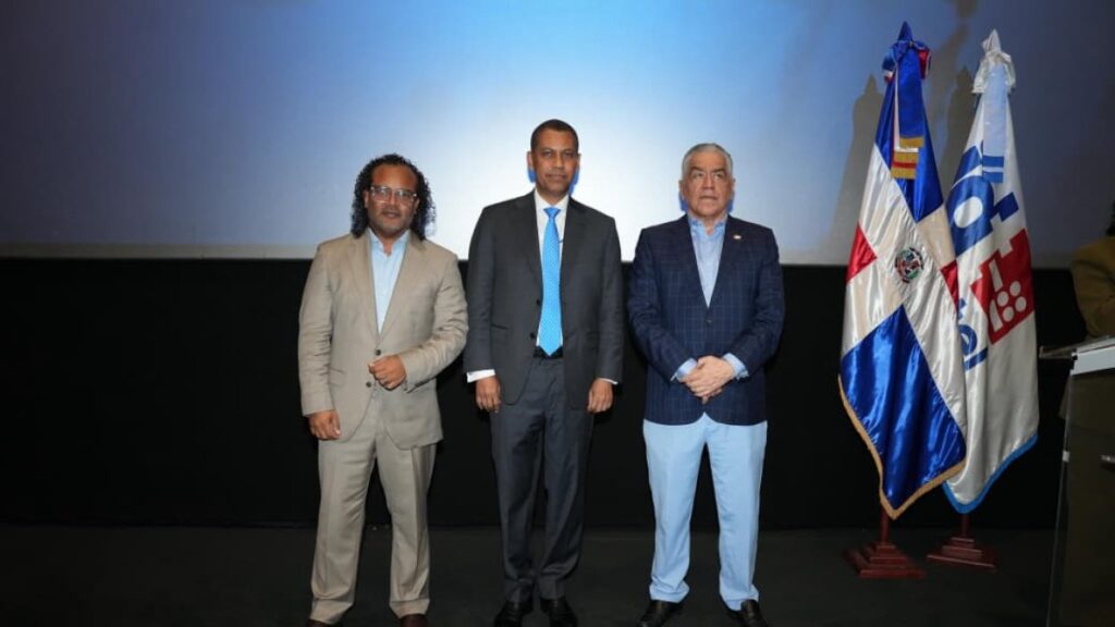 alberto-zayas-estrena-los-soldados-de-la-democracia