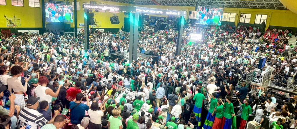 club-san-carlos-se-desborda-con-la-presentacion-de-la-estructura-nacional-de-juventud-de-la-fuerza-del-pueblo
