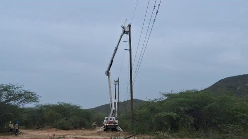 restablecen-servicio-electrico-en-jimani-tras-colapso-de-dos-torres-de-transmision