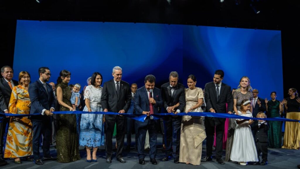 inauguran-en-santo-domingo-norte-el-templo-cristiano-mas-grande-del-pais
