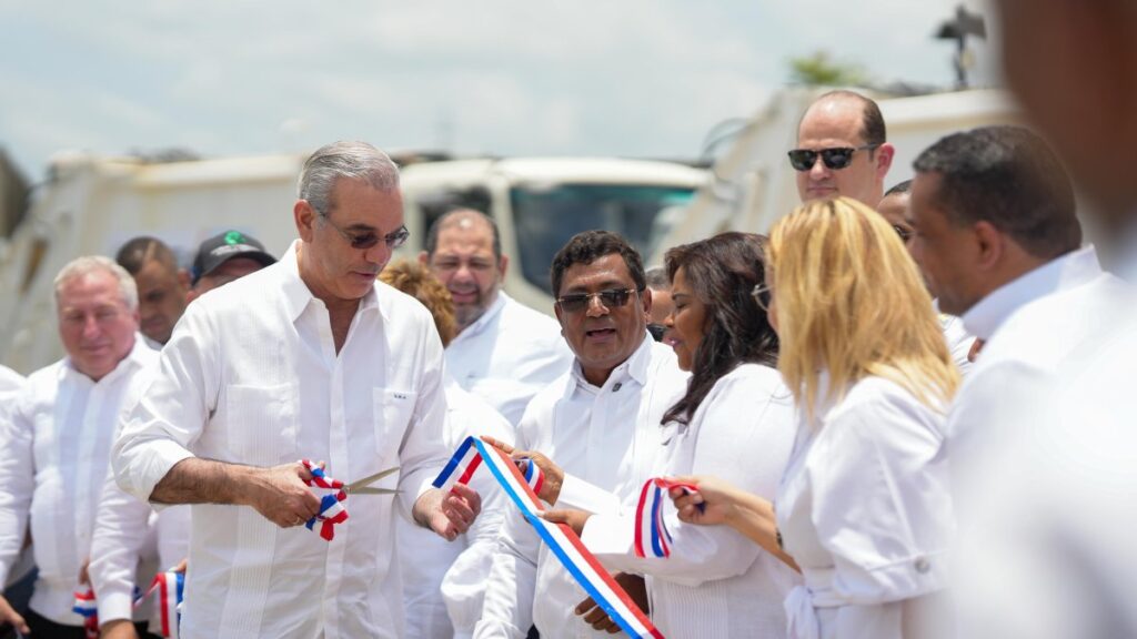 presidente-abinader-inaugura-estacion-de-transferencia-de-residuos-solidos-en-los-alcarrizos