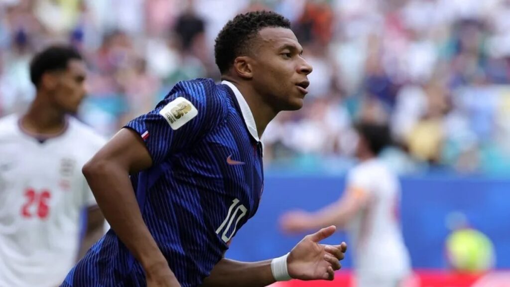mbappe-supera-a-messi-como-maximo-goleador-en-mundiales-y-lidera-la-bota-de-oro